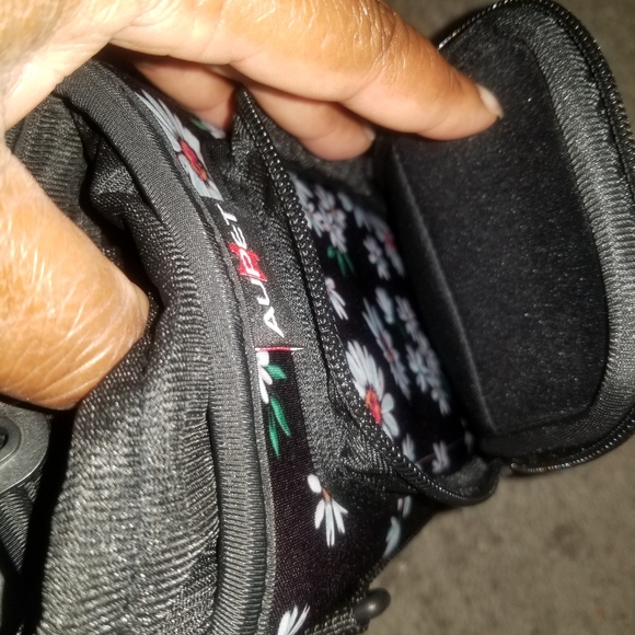 NWT Aupet insulated water bottle sling bag holder carrier w/ strap & pockets - Picture 4 of 6